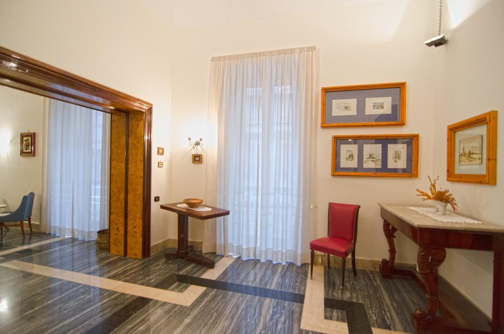 Suite Palazzo Reale Apartment Νάπολη Εξωτερικό φωτογραφία